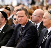 Former British Prime Ministers David Cameron (C) and Tony Blair (R) attend the funeral ceremony of former Israeli President Shimon Peres at Mount Herzl cemetery in Jerusalem September 30, 2016. REUTERS/Abir Sultan/Pool