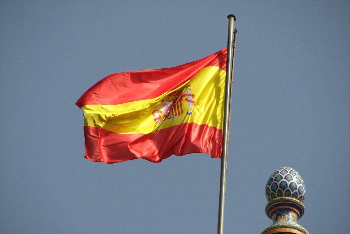 Spanish Flag [Flickr: fdecomite]