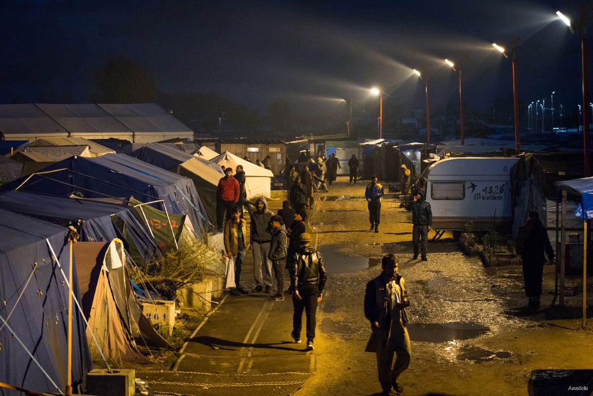 UK Takes In Child Refugees Ahead Of Calais Camp Closure Middle East uk-takes-in-child-refugees-ahead-of-calais-camp-closure-middle-east