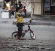 Palestinian children work under difficult conditions due to Israeli embargo over Gaza during the World children's day, on 20 November 2016 in Gaza City, Gaza. [Ali Jadallah - Anadolu Agency]
