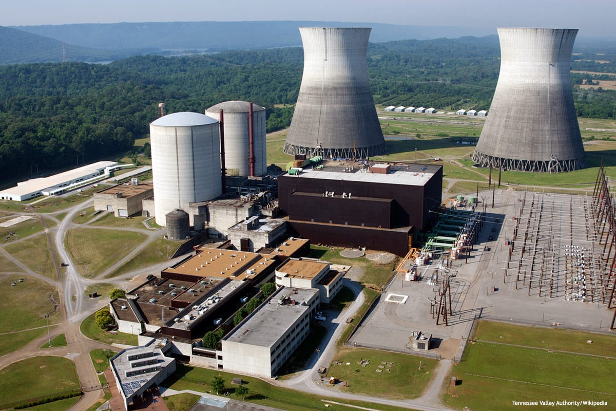 Image of a nuclear power plant [Tennessee Valley Authority/Wikipedia]