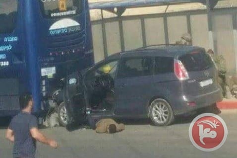 Photographs from the scene show 21-year-old Suhaib Moussa Mashour Mashahra had driven into a bus on 19 April 2017. [Ma'an]