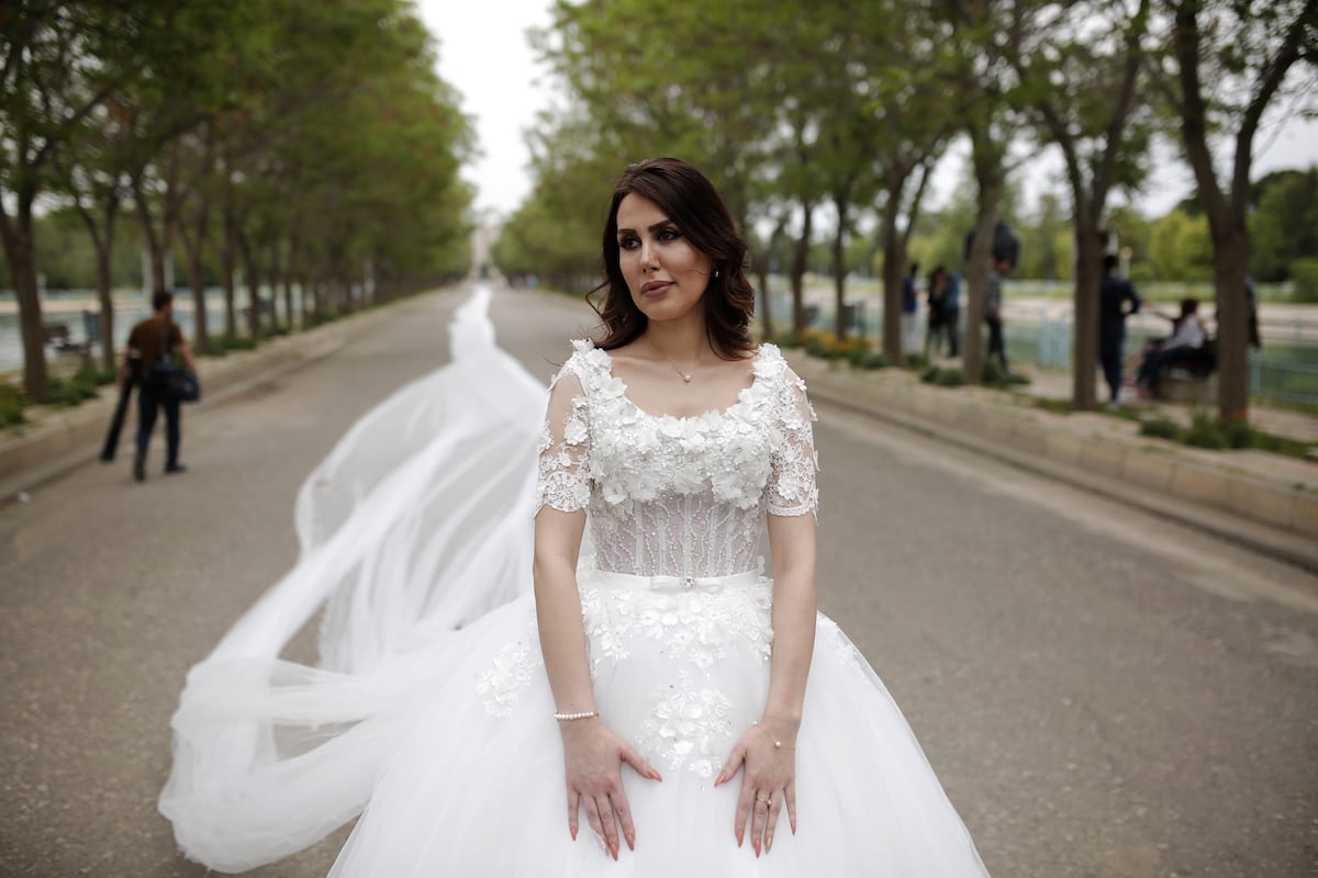 200 metre long wedding dress Middle East Monitor