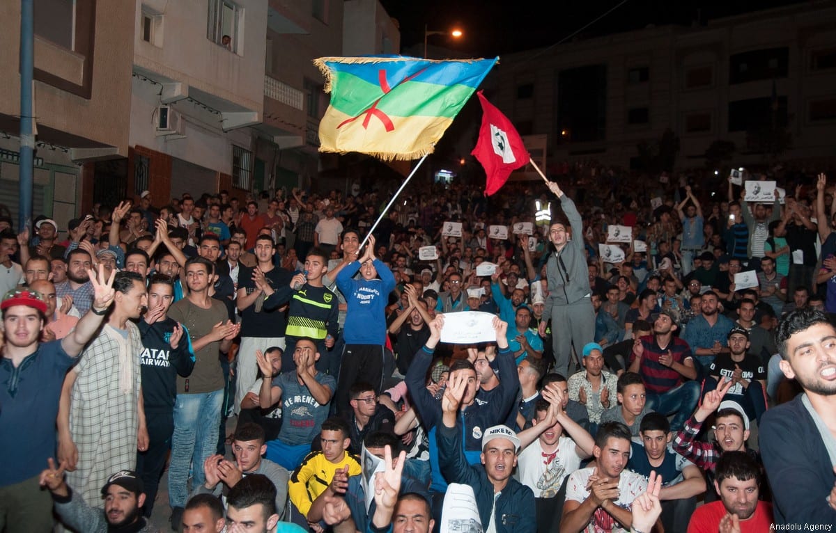 Hundreds of people attend a demonstration in support of ongoing anti-government protests taking place in the northern Rif region on 2 June, 2017 in Al-Hoceima, Morocco [Jalal Morchidi/Anadolu Agency]