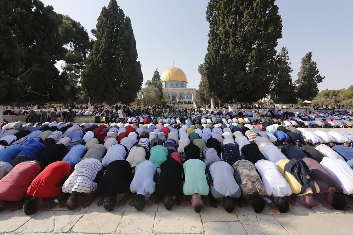 JERUSALEM JULY 27 Palestinians Perform The Afternoon Prayer 