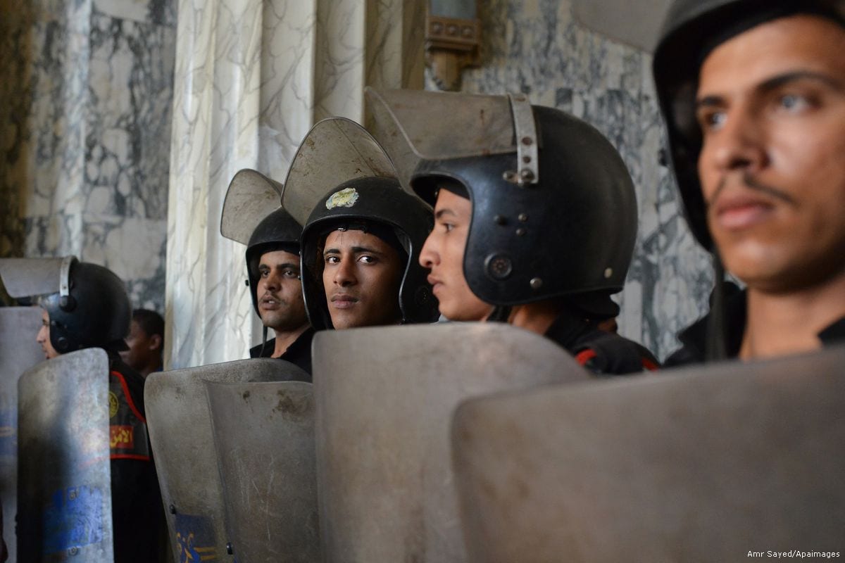 Egyptian policemen [Amr Sayed/Apaimages]