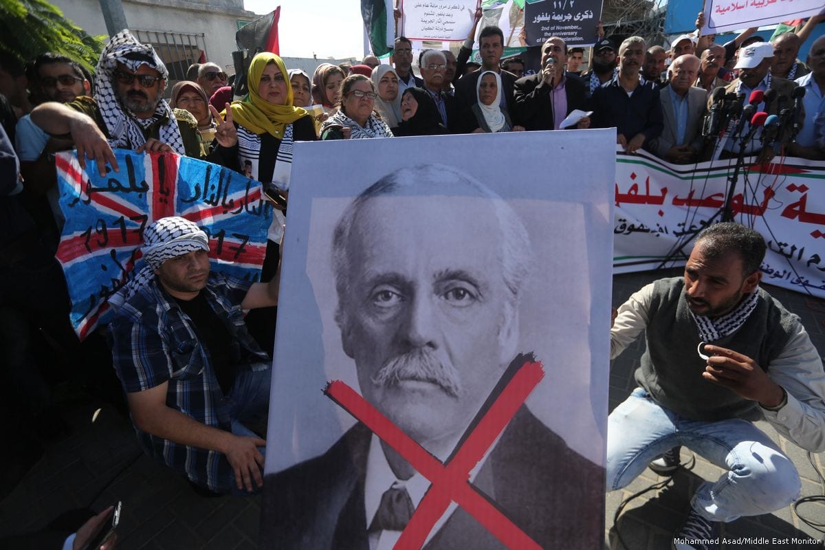 Palestinians gather to protest 100 years since Balfour Declaration on 2 November 2017 [Mohammed Asad/Middle East Monitor]