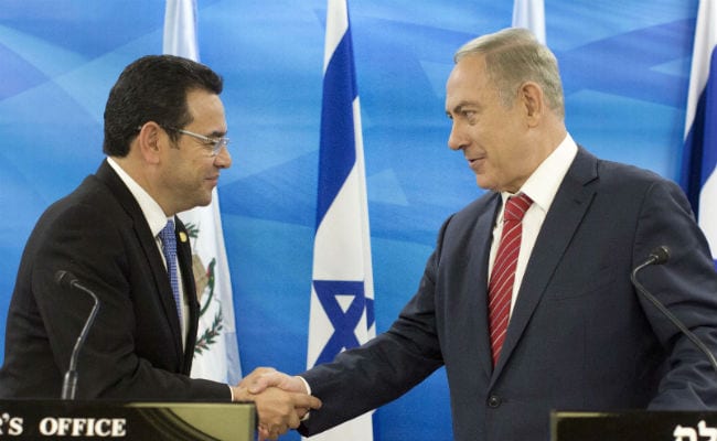 President of Guatemala Jimmy Morales [left], meets the Israeli Prime Minister Benjamin Netanyahu, seen during a joint press conference in Jerusalem in 2016