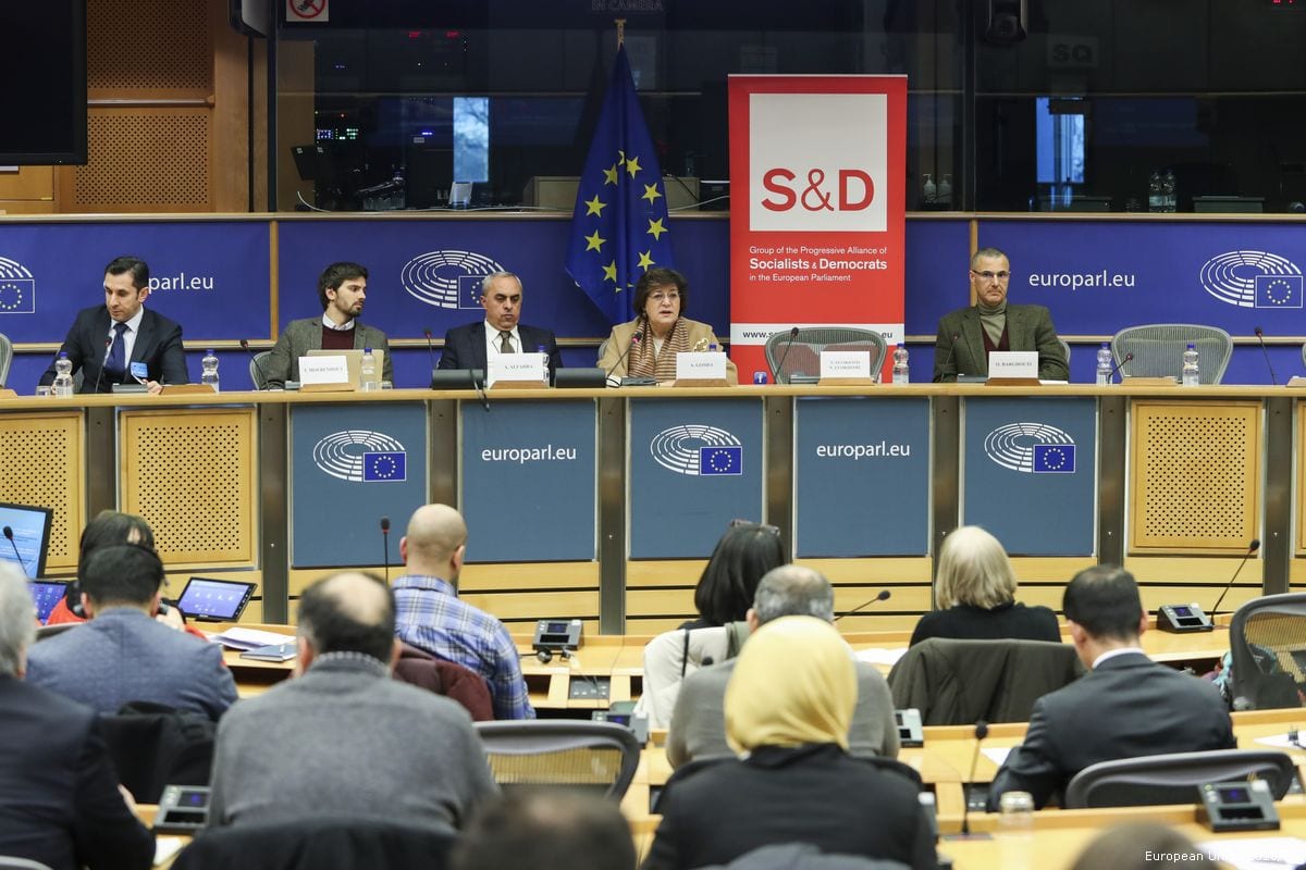 Omar Barghouti (1R), BDS co-founder, addresses the European Parliament on 28 February 2018 [European Union 2018/EP]