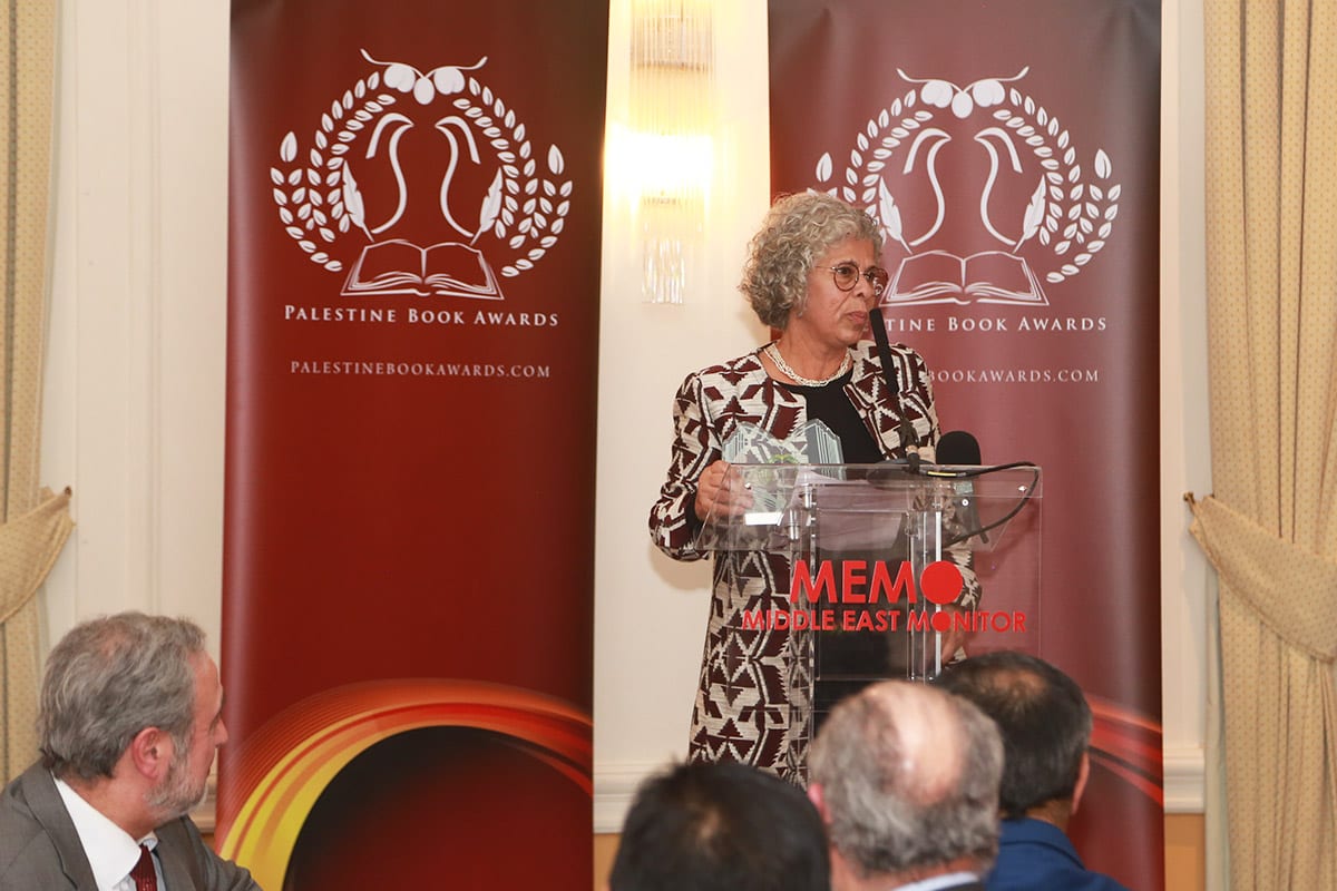 Haifa Zangana presents the Memoir Prize at the Palestine Book Awards on 24 November, 2017 [Middle East Monitor]