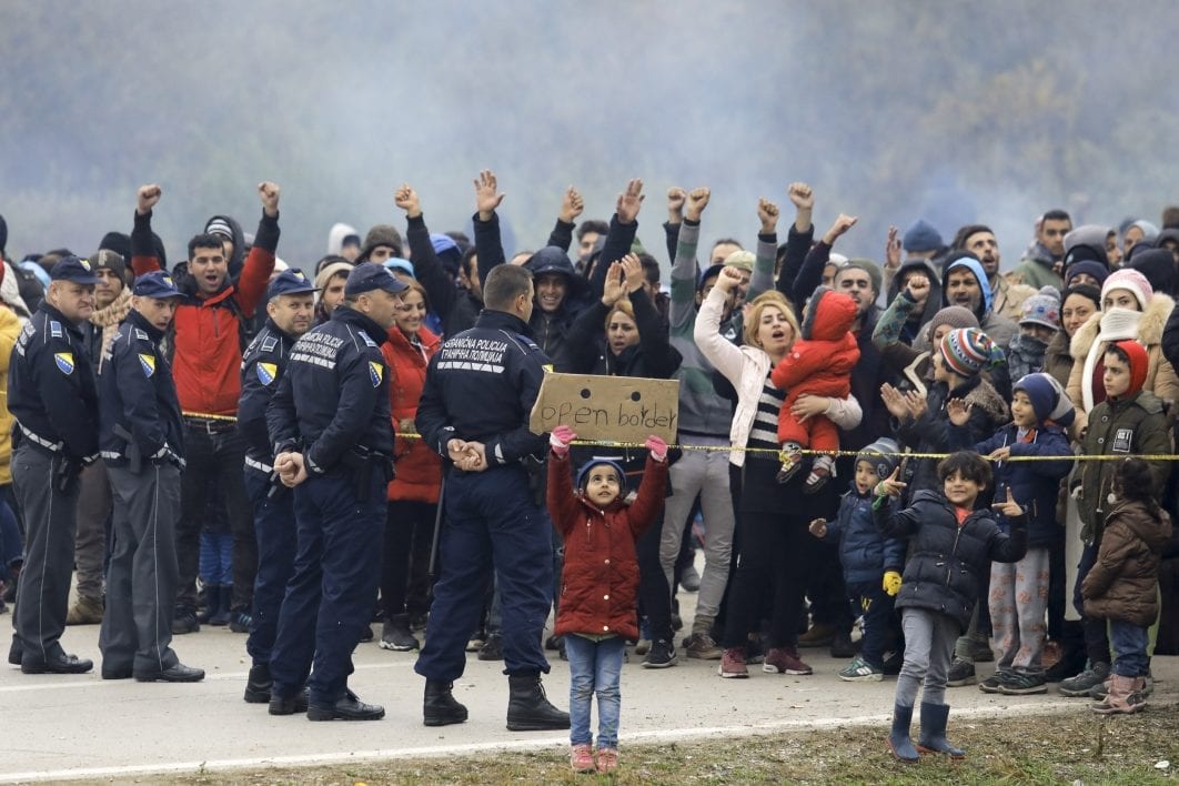 Hundreds of migrants from different countries are gathered on Bosnia and Herzegovina's border with Croatia, awaiting an opportunity to continue on to the EU country, in Sarajevo, Bosnia and Herzegovina on October 24, 2018 [Samir Yordamoviç/Anadolu Agency]