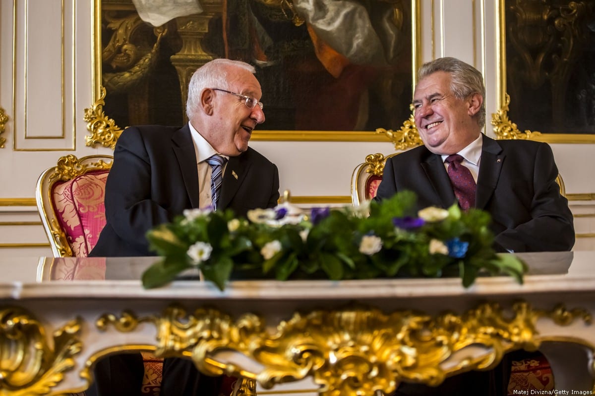 Czech President Milos Zeman (R) meets Israeli President Reuven Rivlin (L) at the Prague Castle, 21 October, 2015 in Prague, Czech Republic. [Matej Divizna/Getty Images]