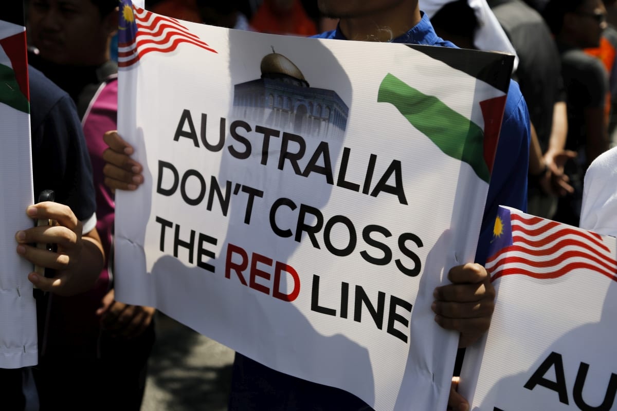 People stage a protest against the Australian government to recognize Jerusalem as Israel’s capital on December 21, 2018 [Adli Ghazali/Anadolu Agency]