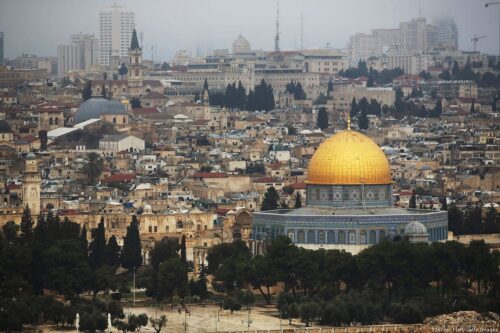 The Dome of the Rock is viewed at the Al-Aqsa mosque compound in the Old City on 27 November 2014 in Jerusalem [Spencer Platt/Getty Images]