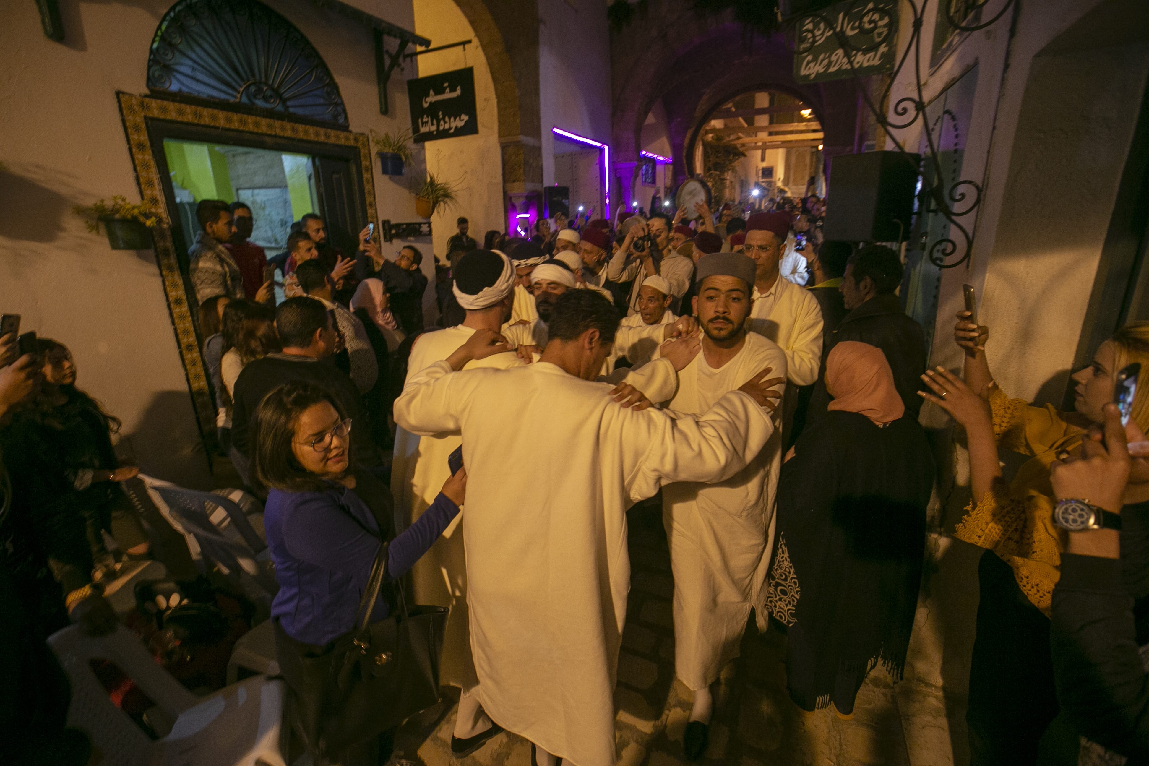A night in Tunisia – Middle East Monitor