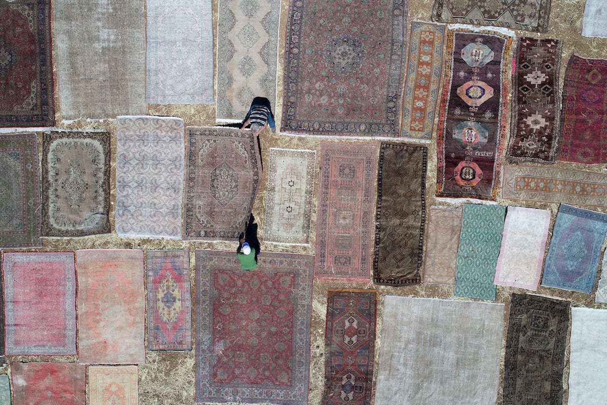 turkey-sunlight-gives-hand-woven-carpets-pastel-colors-middle-east