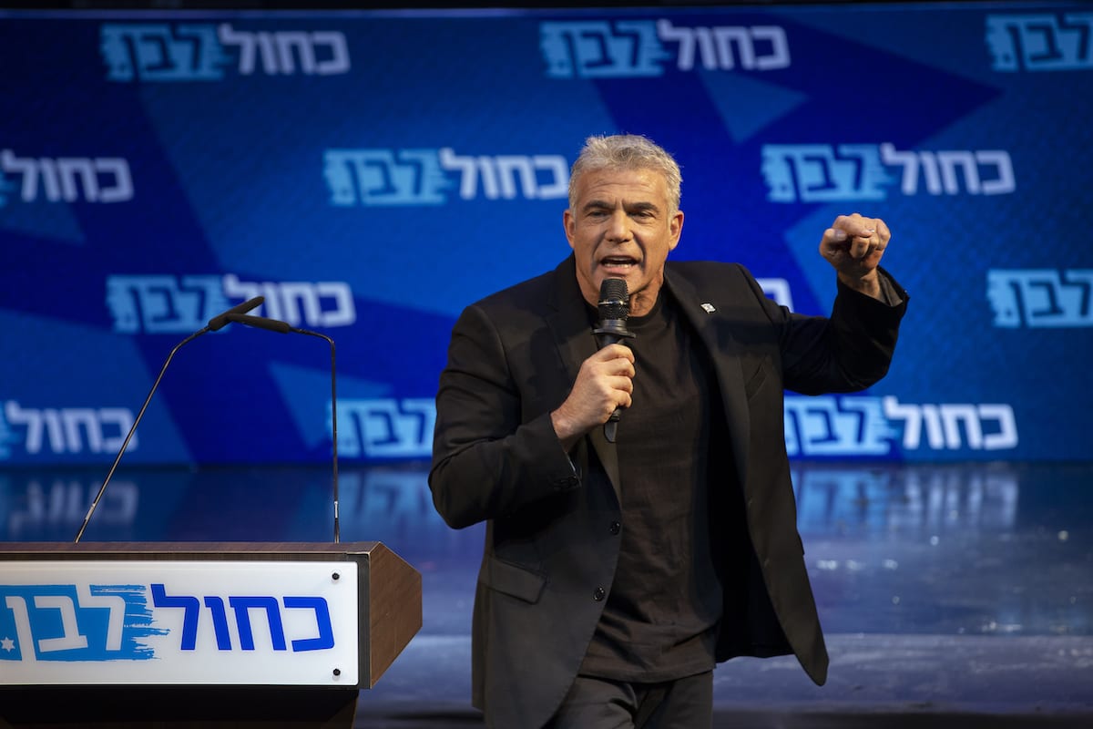 Yair Lapid during the final stage of Blue and White election campaign in Tel Aviv, Israel, 15 September 2019 [Faiz Abu Rmeleh/Anadolu Agency]