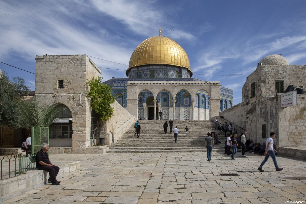 Muslims walk towards the Kubbet'us-Sahra (Dome of the Rock) as they arrive to perform the Friday Prayer at Al-Aqsa Mosque Compound in Jerusalem on 18 October 2019 [Faiz Abu Rmeleh/Anadolu Agency]