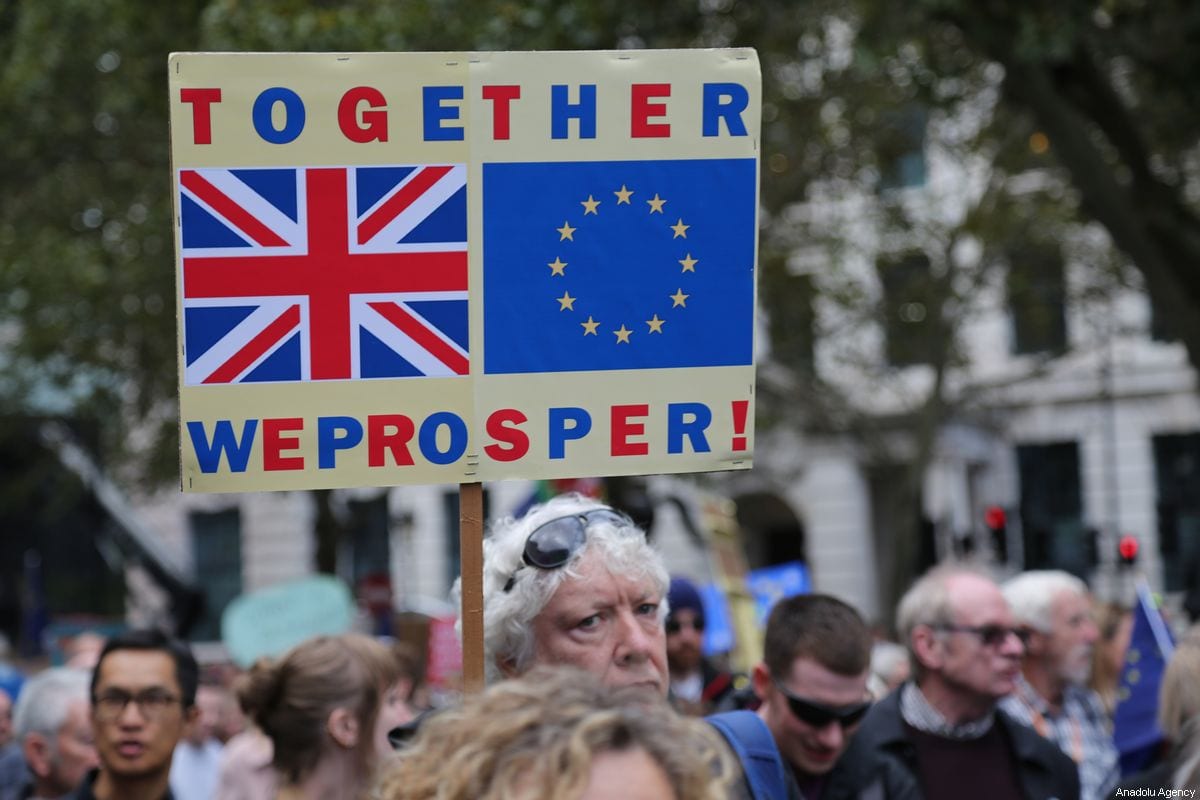 Crowds march through central London to demand a People's Vote on the Governments new Brexit deal on 19 October, 2019 in London, England [Tayfun Salcı/Anadolu Agency]