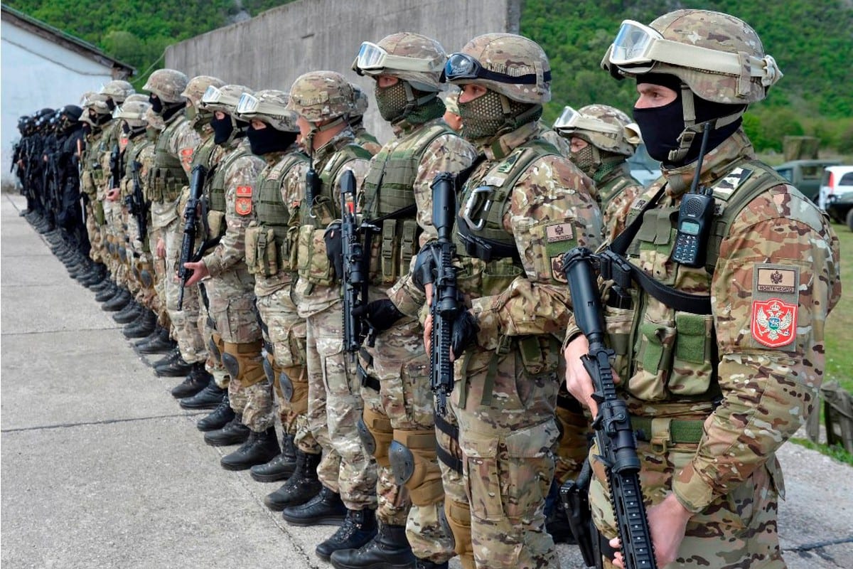 Soldiers belonging to the Montenegro military on 11 April 2014 [ CRNAGORAMNE/Wik