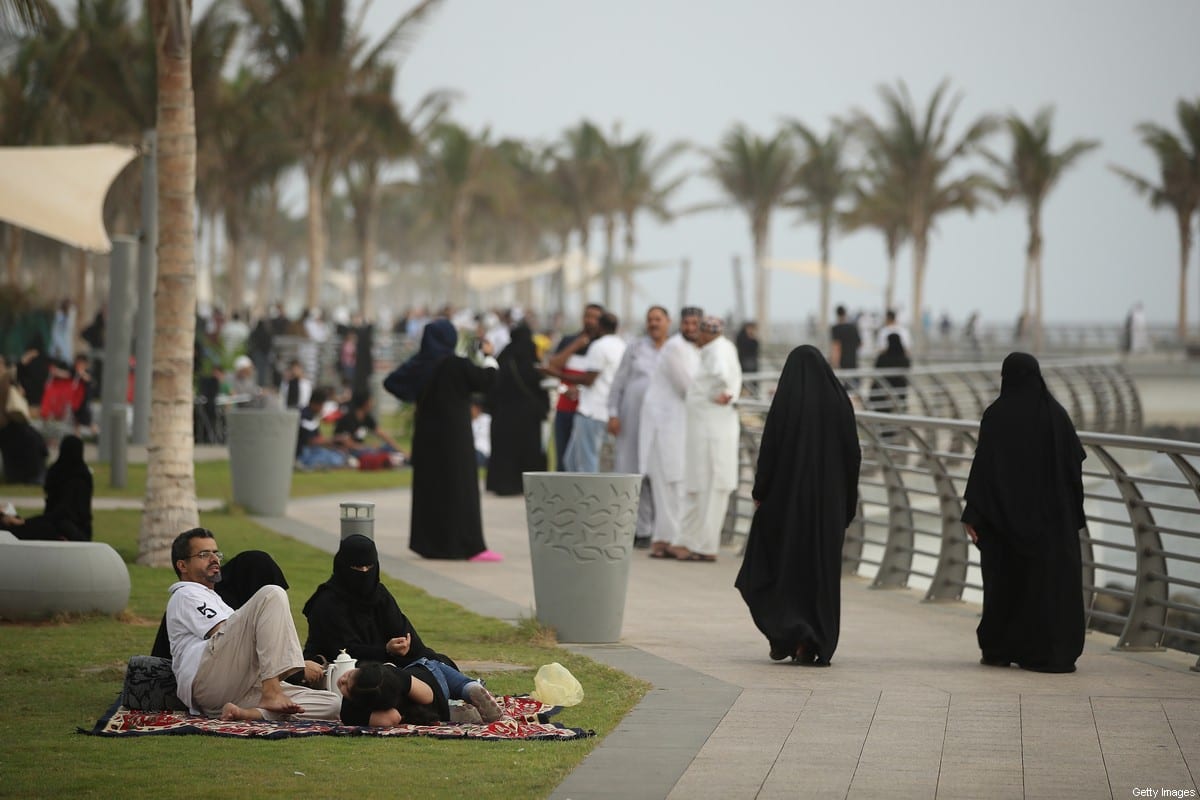 Families are seen together in Jeddah, Saudi Arabia on 22 June 2018 [Sean Gallup/Getty Images]