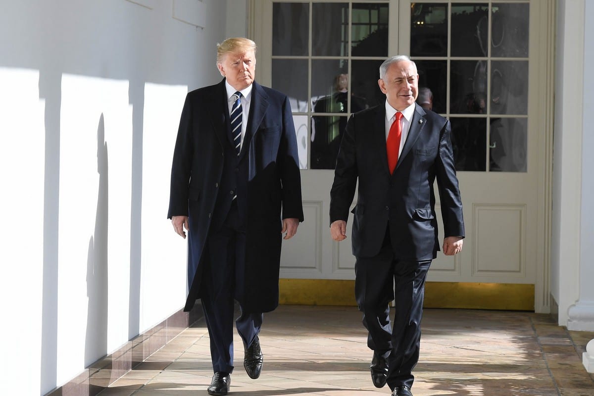 US President Donald Trump (L) and Israeli Prime Minister Benjamin Netanyahu (R) at the White House on 27 January 2020 in Washington, DC [Kobi Gideon/GPO/Anadolu Agency]