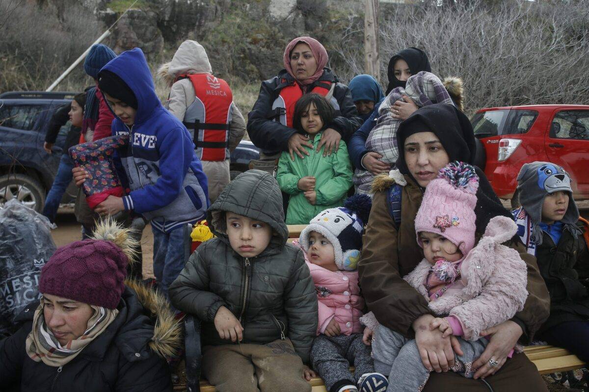 Irregular migrants escaped from civil war in Syria, who want to proceed to Europe in Lesbos Island on Greece on 28 February, 2020 [Ayhan Mehmet/Anadolu Agency]