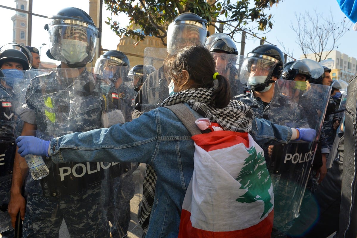 Security measures during a protest against the economic conditions in Lebanon on 28 April 2020 [Houssam Shbaro/Anadolu Agency]