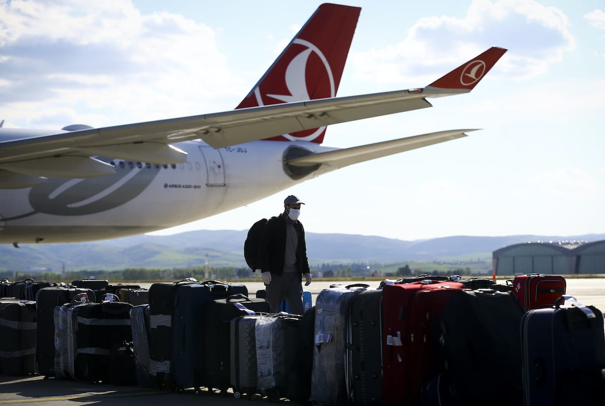 Turkish citizens arrive at Ankara Esenboga Airport in Ankara, Turkey on May 10, 2020. [Halil Sağırkaya - Anadolu Agency]