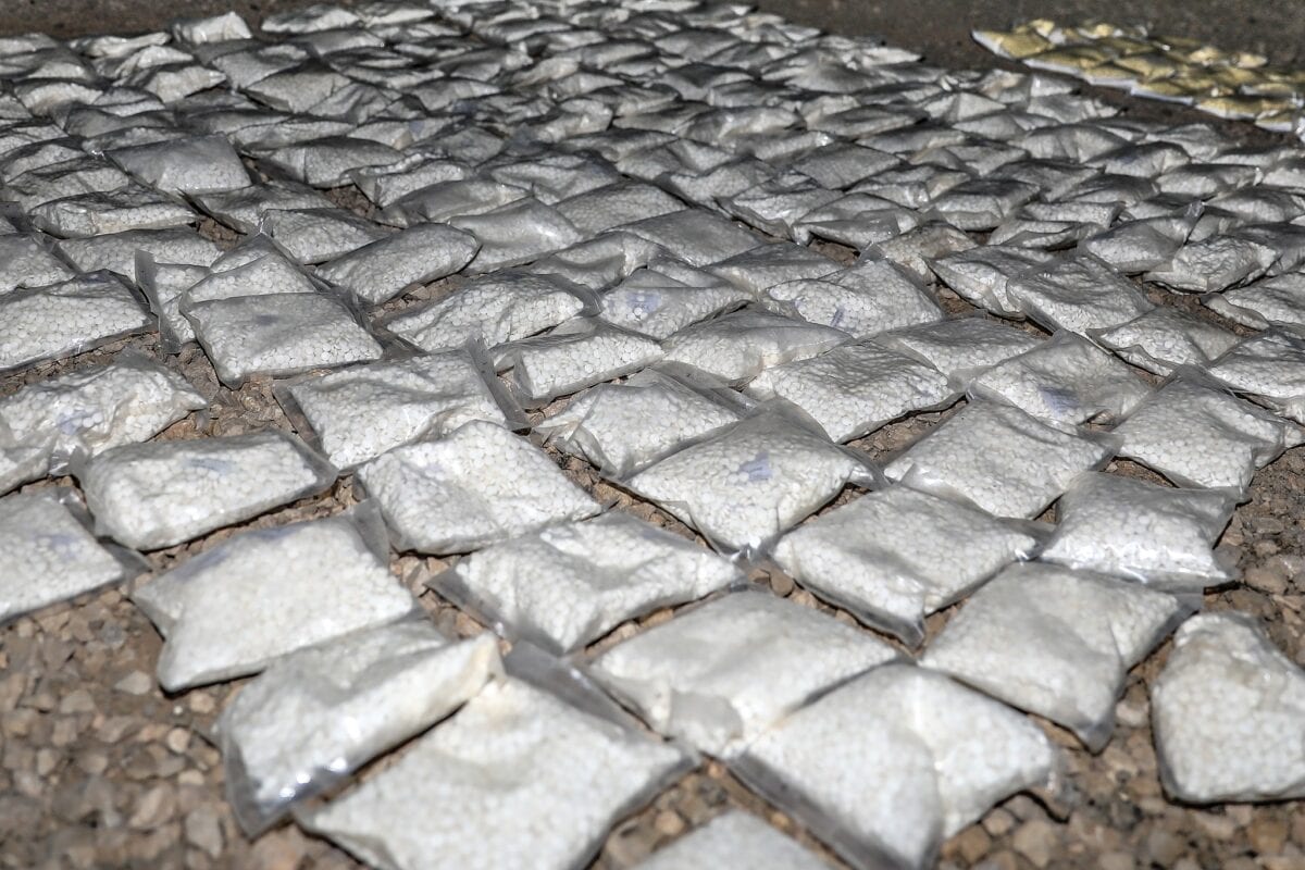 Over 127 plastic bags filled with an addictive drug called Captagon lie ready for destruction after being seized by US and Coalition partners in Southern Syria, May 31, 2018. [US Army/ WIkipedia]