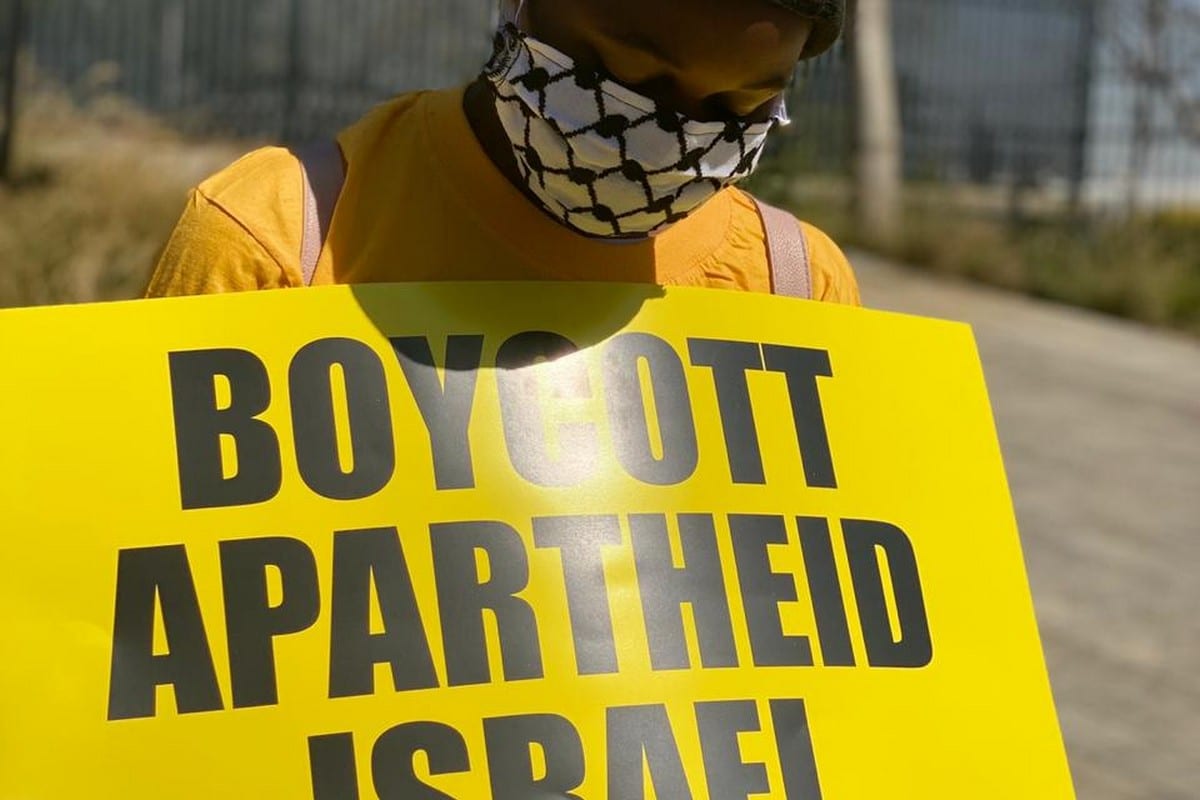Protest outside the Israeli Embassy in South Africa on 14 August 2020 [BDS South Africa]