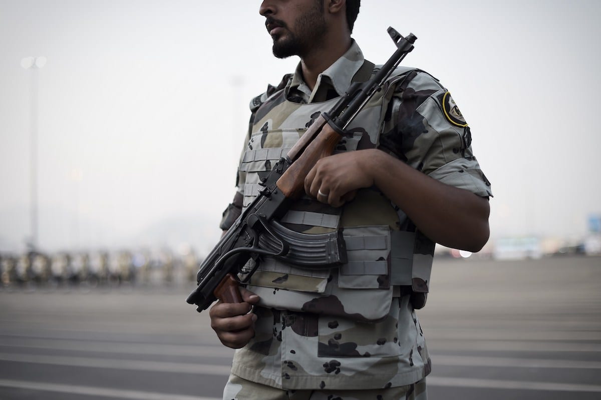 A Member of the Saudi special police unit stands guard during a military parade in Mecca on 17 September 2015 [MOHAMMED AL-SHAIKH/AFP via Getty Images]