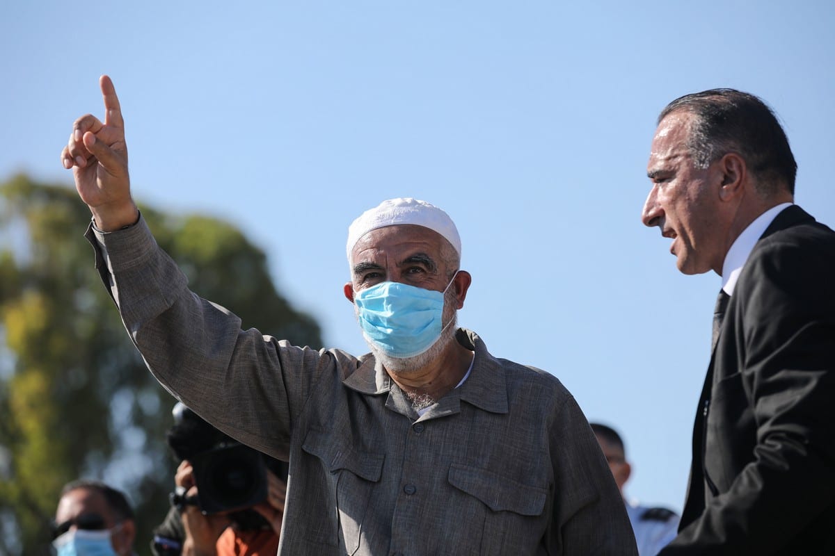 Sheikh Raed Salah, the head of the Islamic Movement in Israel as he arrives in a prison in Haifa to begin his prison sentence on 16 August 2020 [Mostafa Alkharouf/Anadolu Agency]