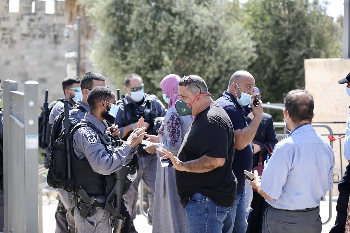 For third consecutive Friday, Israel prevents Palestinians from entering Al-Aqsa Mosque