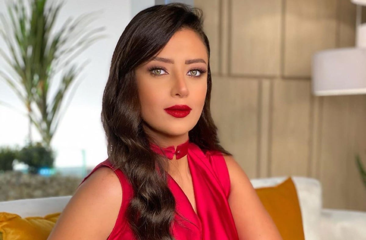 Egyptian TV presenter Radwa El-Sherbiny [radwaelsherbiny/Instagram]
