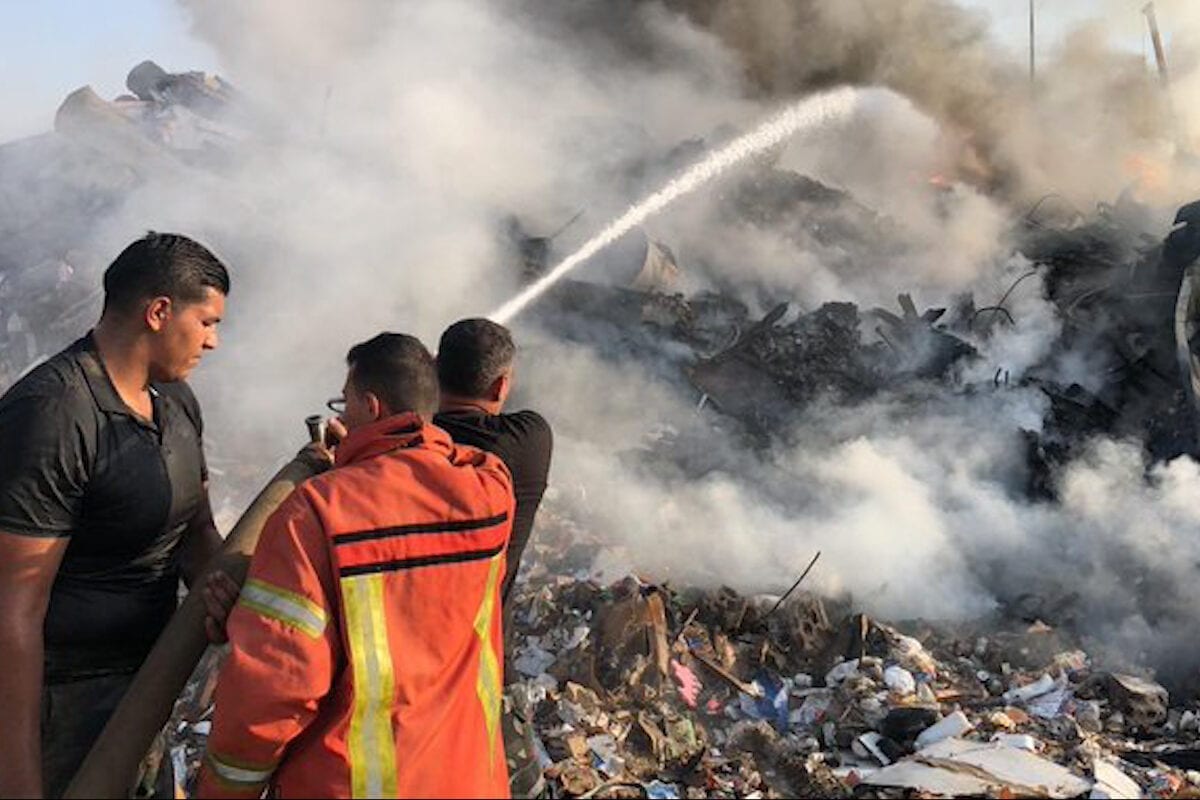 Panic as security sets Beirut blast remains on fire Middle East Monitor