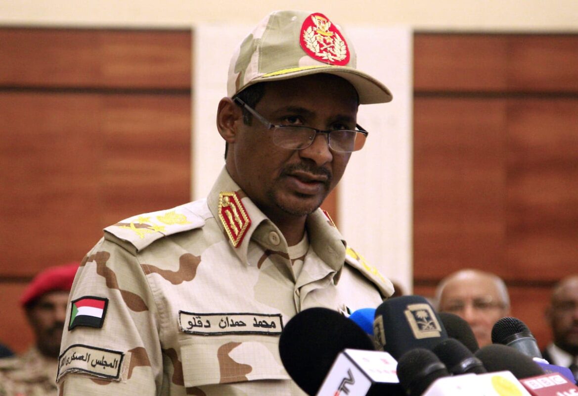 Sudanese deputy chief of the ruling miliary council Mohamed Hamdan Dagalo delivers a speech after inking an agreement with protest leaders in Khartoum early on 17 July 2019 [EBRAHIM HAMID/AFP via Getty Images]