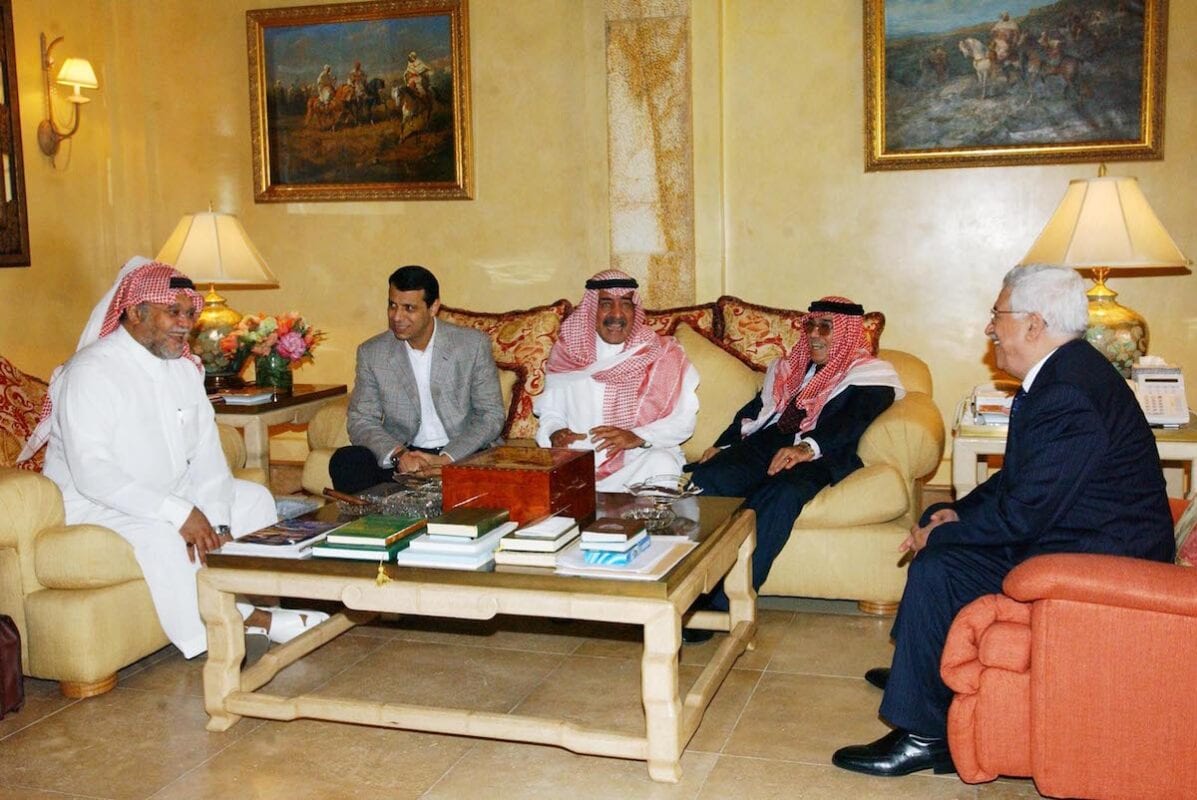 Palestinian President Mahmoud Abbas meets Emir Bandar Bin Sultan on 9 February 2007 in Mecca, Saudi Arabia. [Omar Rashidi-PPO via Getty Images]