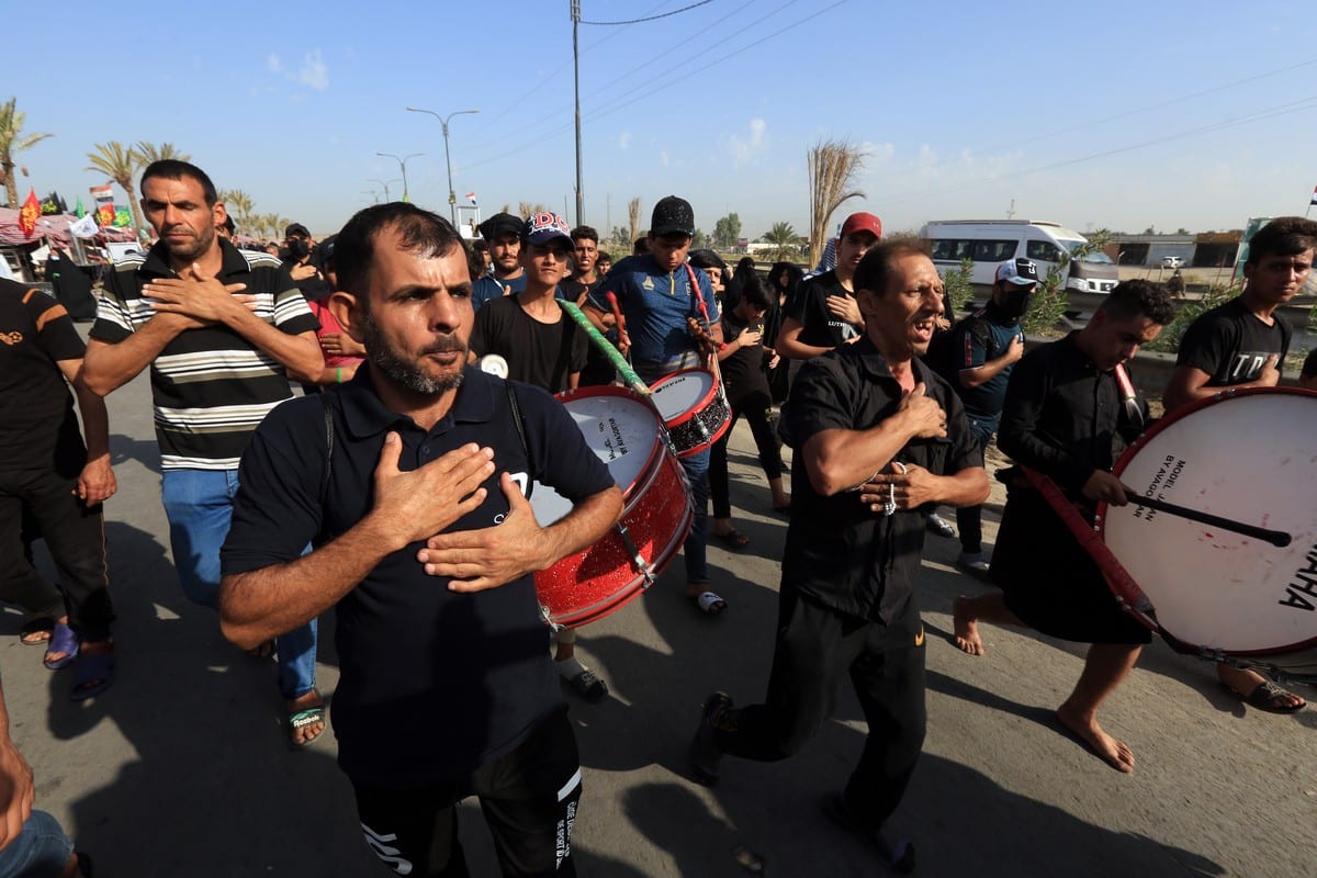 Shia Muslims in Iraq walk to arrive in Karbala for Arbaeen – Middle ...