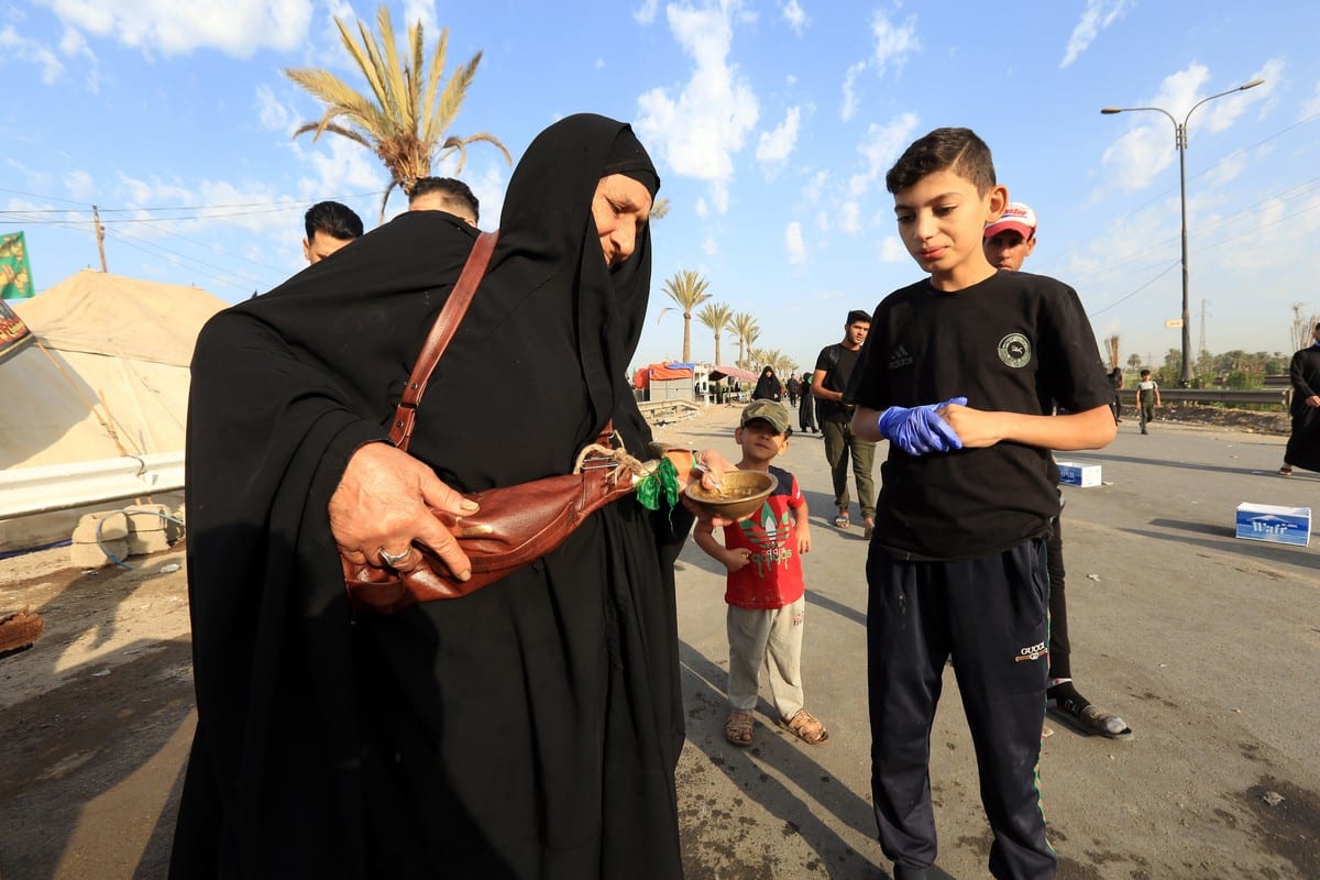 Shia Muslims in Iraq walk to arrive in Karbala for Arbaeen – Middle ...