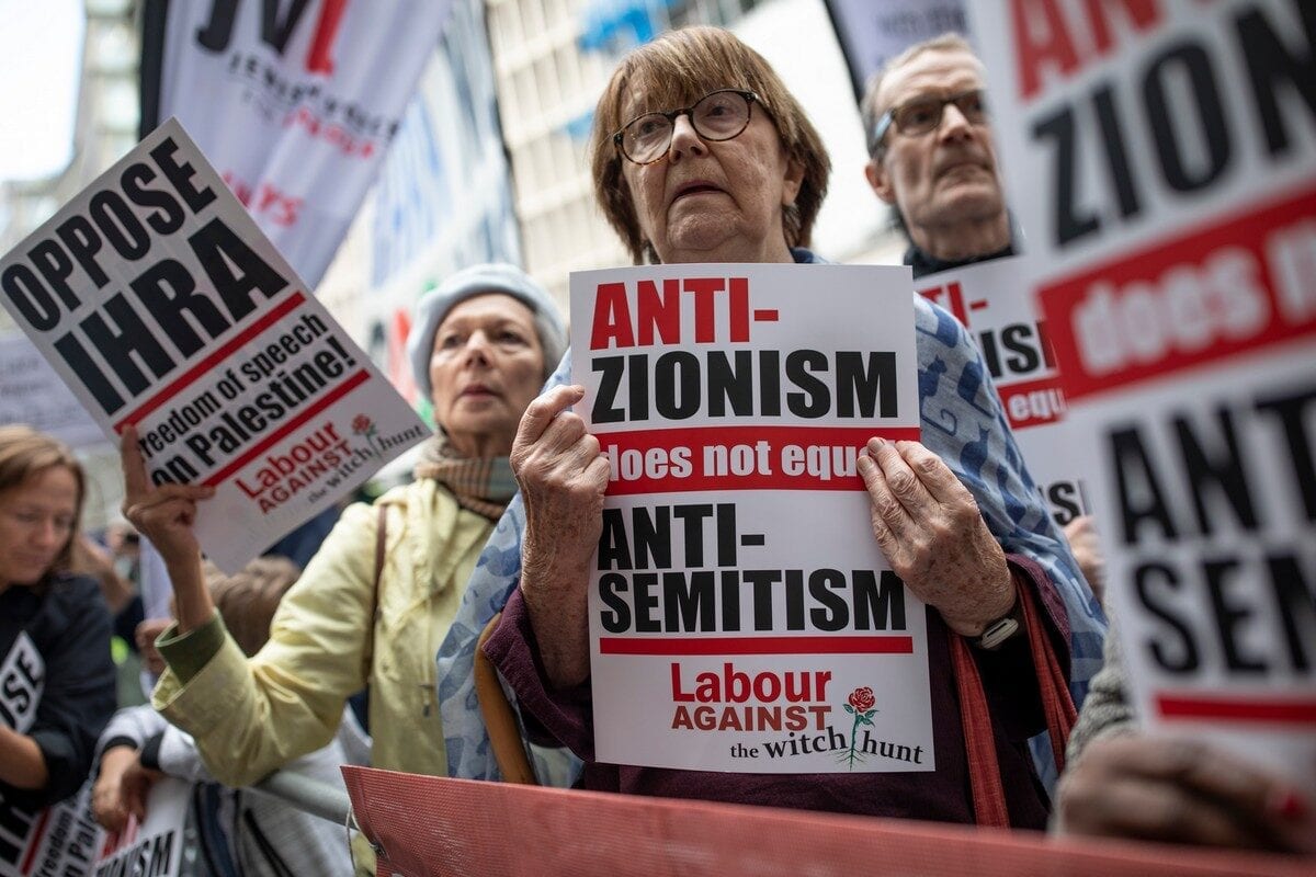 Protest against the International Holocaust Remembrance Alliance (IHRA) definition of anti-Semitism in London, UK on 4 September 2018 [Dan Kitwood/Getty Images]
