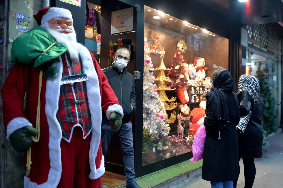 Lowkey Christmas celebrations in Iran amid pandemic Middle East Monitor