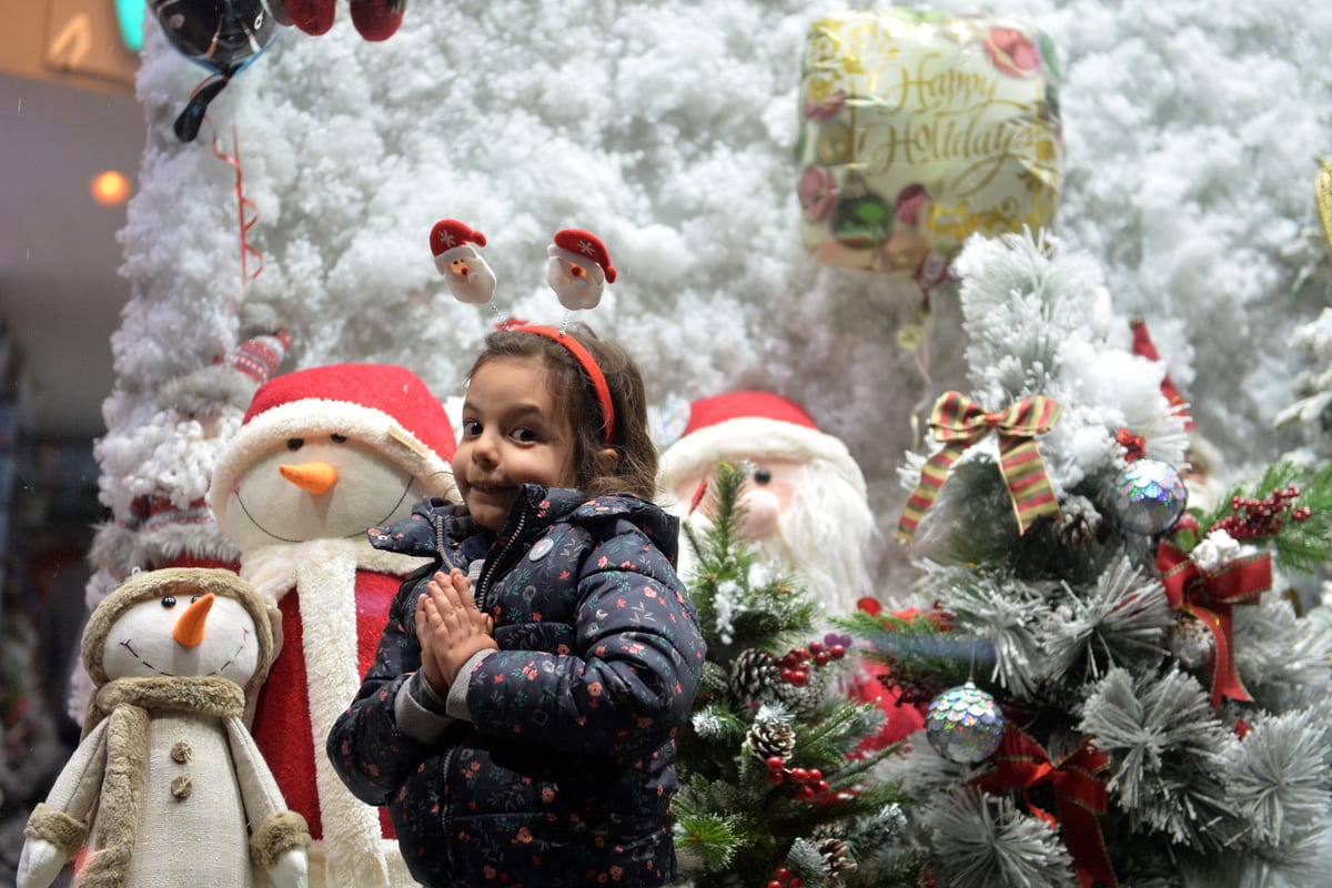 Lowkey Christmas celebrations in Iran amid pandemic Middle East Monitor