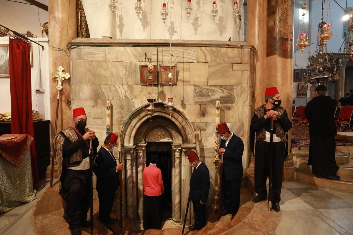 Orthodox Christmas service held in Church of the Nativity in Ramallah, West Bank on January 6, 2021 [ Issam Rimawi - Anadolu Agency ]