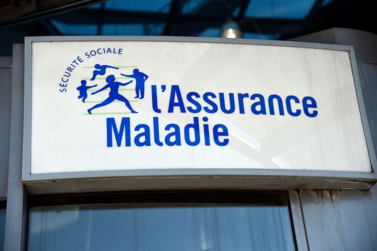 The entrance sign to the headquarters of France's National Health Insurance Fund on 25 August 2016 [BERTRAND GUAY/AFP via Getty Images]