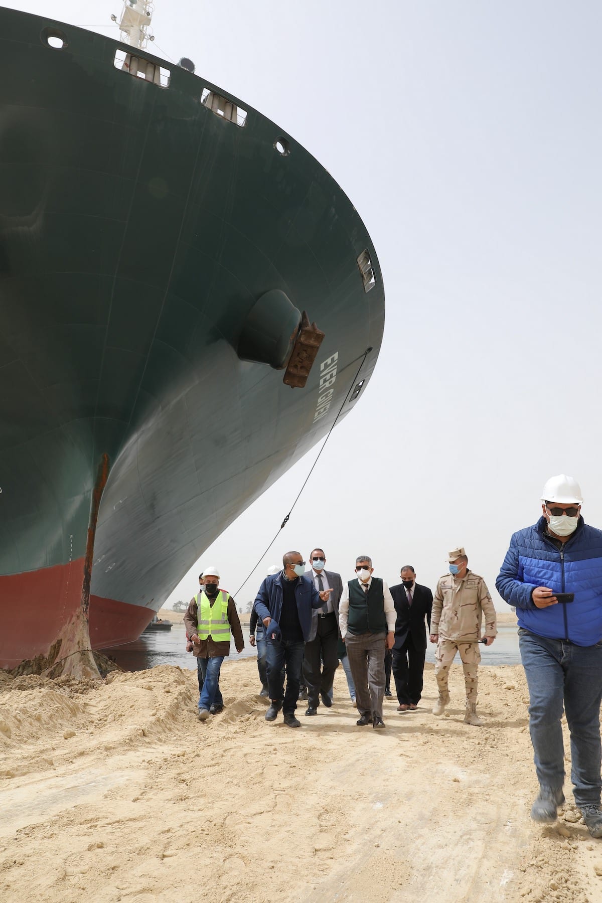 Suez Canal Logjam: What Caused The Massive Traffic Jam? - nz15y8n