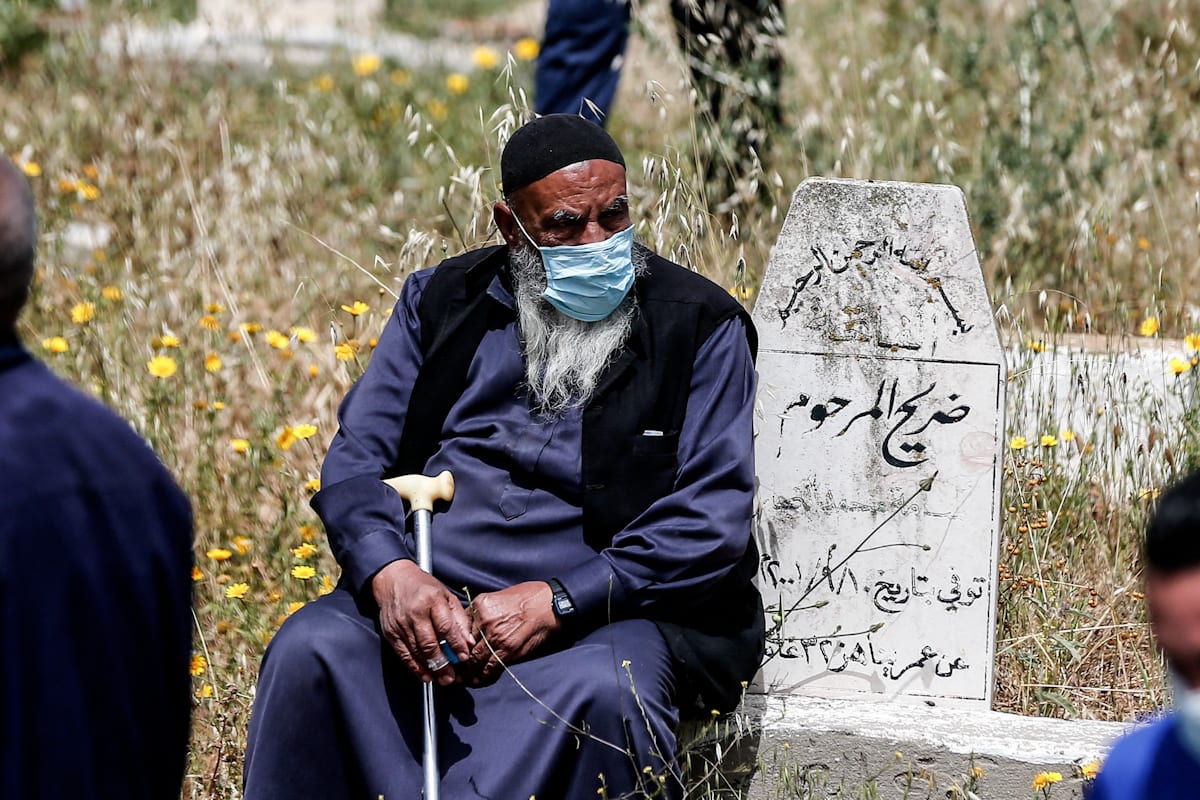 Thumbnail - Gaza gravediggers, medics stretched as covid rates rise in Ramadan