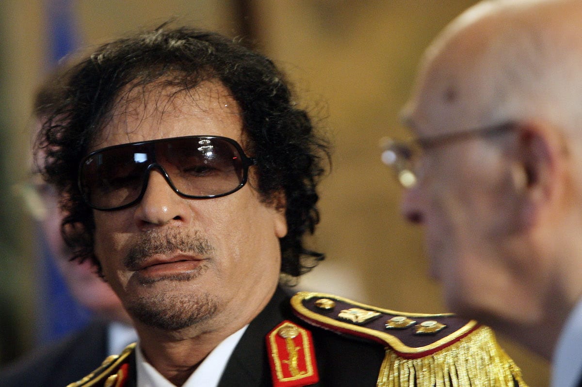 Libya's leader Muammar Gaddafi (L) attends a meeting with Italian President Giorgio Napolitano (R) at the Quirinale Palace on June 10, 2009 in Rome, Italy. [Franco Origlia/Getty Images]