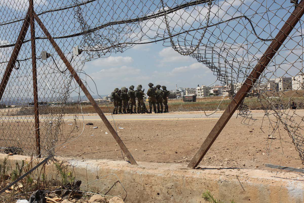 Israeli forces closed the Jalamah checkpoint between the city of Jenin in the West Bank and Israel after 6 Palestinian prisoners escaped from Israeli prison, on 6 September 2021 [Nedal Eshtaya/Anadolu Agency]