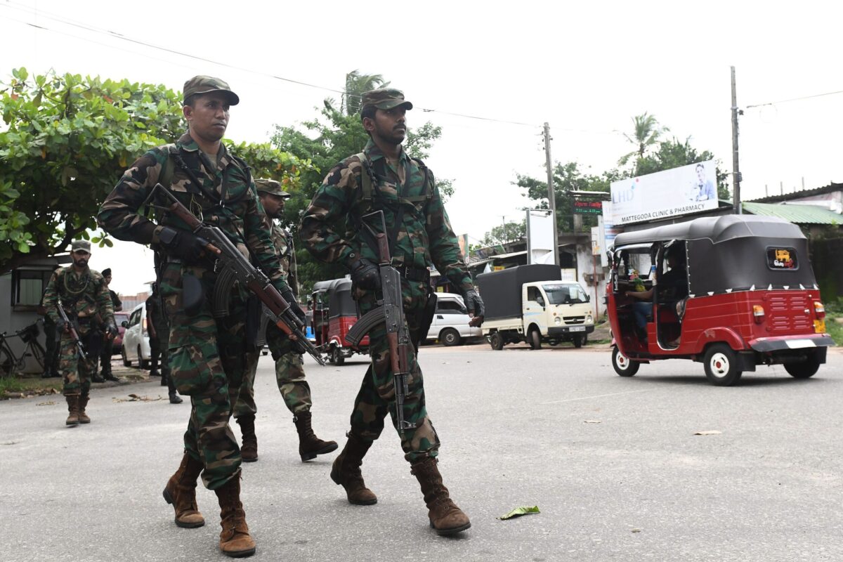 Sri Lankan army soldiers patrol during special cordon-and-search operations in Colombo on May 25, 2019 [LAKRUWAN WANNIARACHCHI/AFP via Getty Images]